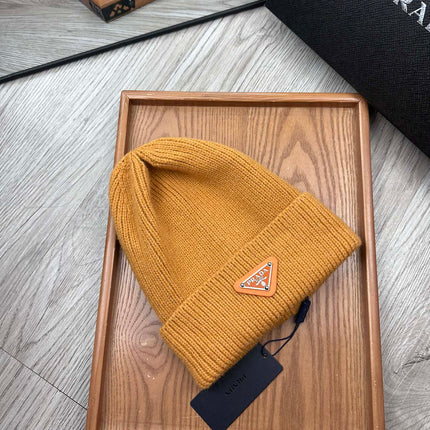 BEANIE HAT IN MUSTARD YELLOW WOOL 332397