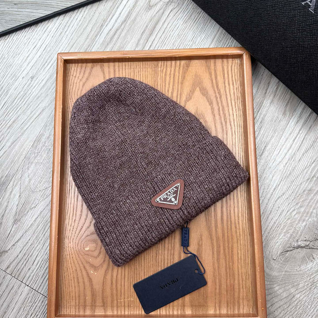 BEANIE HAT IN BRUNETTE BROWN WOOL 332399