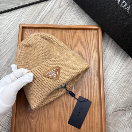 BEANIE HAT IN LIGHT BROWN WOOL 332402