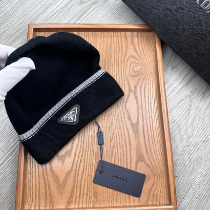 BEANIE HAT IN BLACK WOOL 349648