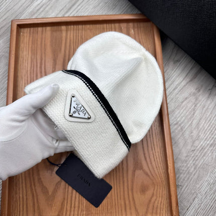 BEANIE HAT IN WHITE WOOL 349649