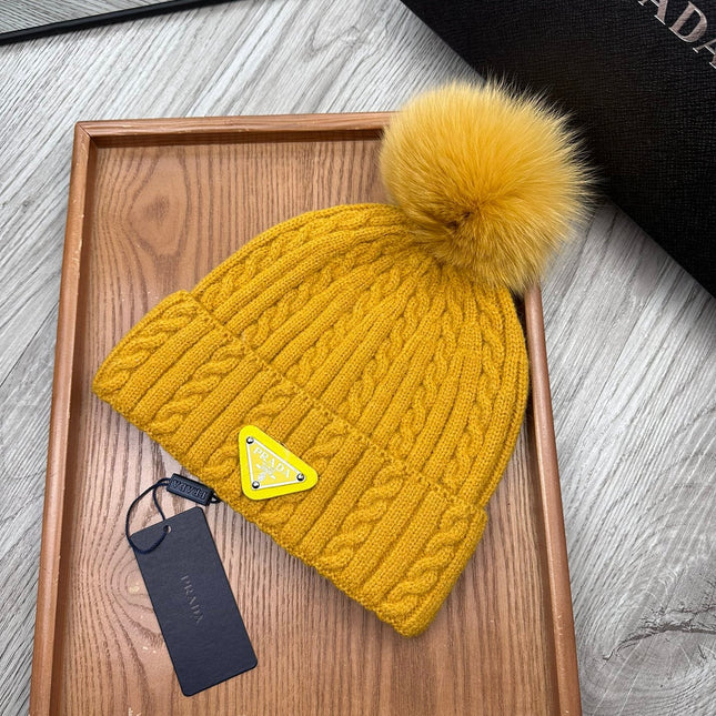 BEANIE HAT IN MUSTARD YELLOW WOOL 352365