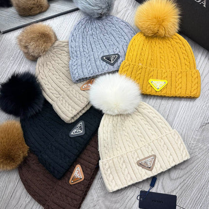 BEANIE HAT IN CAMEL BROWN WOOL 352367