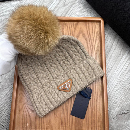 BEANIE HAT IN CAMEL BROWN WOOL 352367