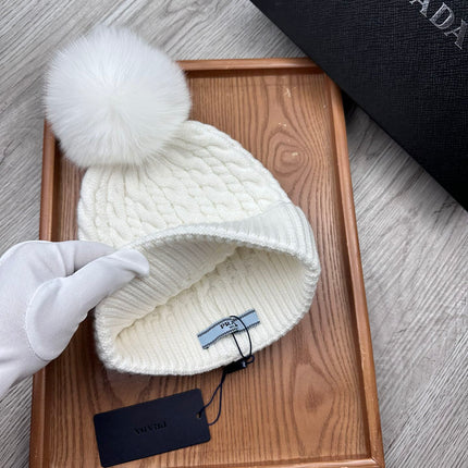 BEANIE HAT IN WHITE WOOL 352376