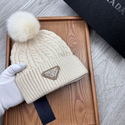 BEANIE HAT IN PARCHMENT BEIGE WOOL 352377