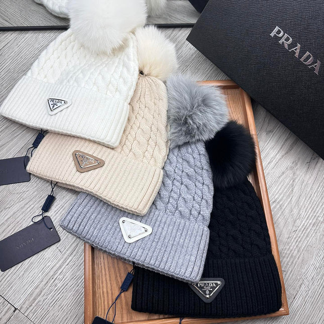 BEANIE HAT IN COIN GRAY WOOL 352378