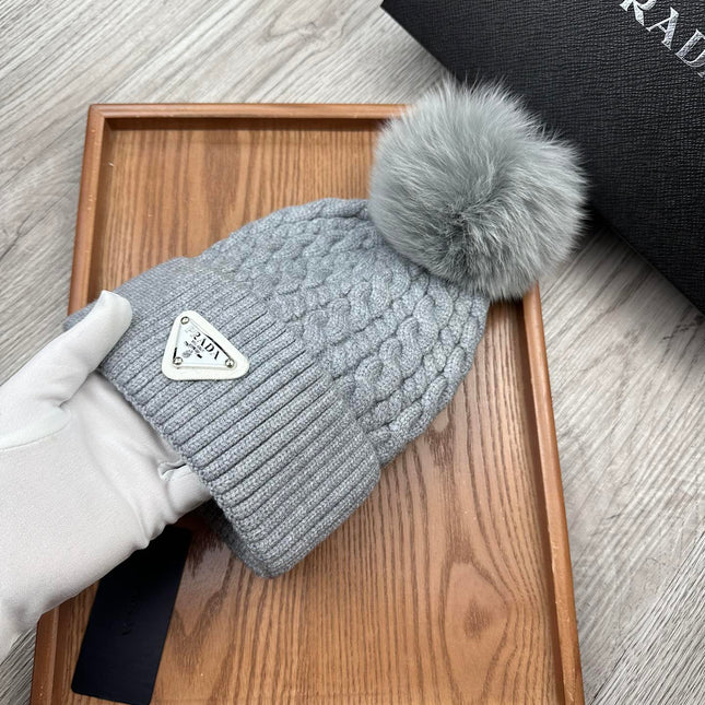 BEANIE HAT IN COIN GRAY WOOL 352378