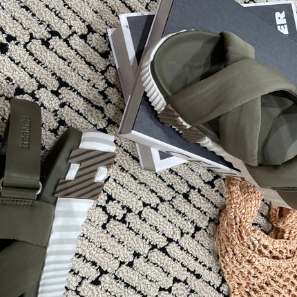 ELECTRIC SANDAL SHADOW CALFSKIN