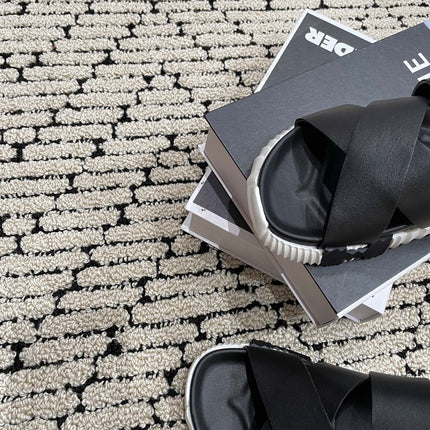 ELECTRIC SANDAL BLACK CALFSKIN