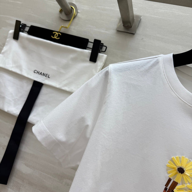 CC 25 Beaded Embroidered Daisy T-shirt White Cotton
