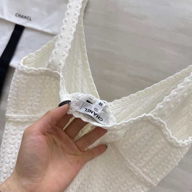CHANEL WHITE SPAGHETTI STRAP TOP 265024