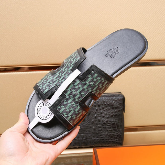 HM ORAN SANDAL BLACK AND SAPPHIRE LAMBSKIN