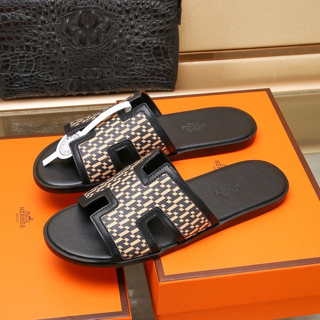 HM ORAN SANDAL BLACK AND PEACHY LAMBSKIN