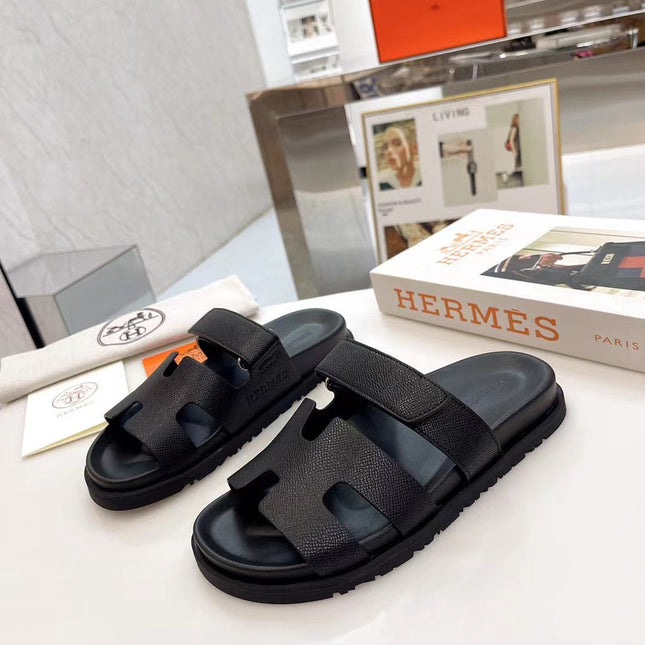 CHYPRE SANDAL IN BLACK CALFSKIN 186752