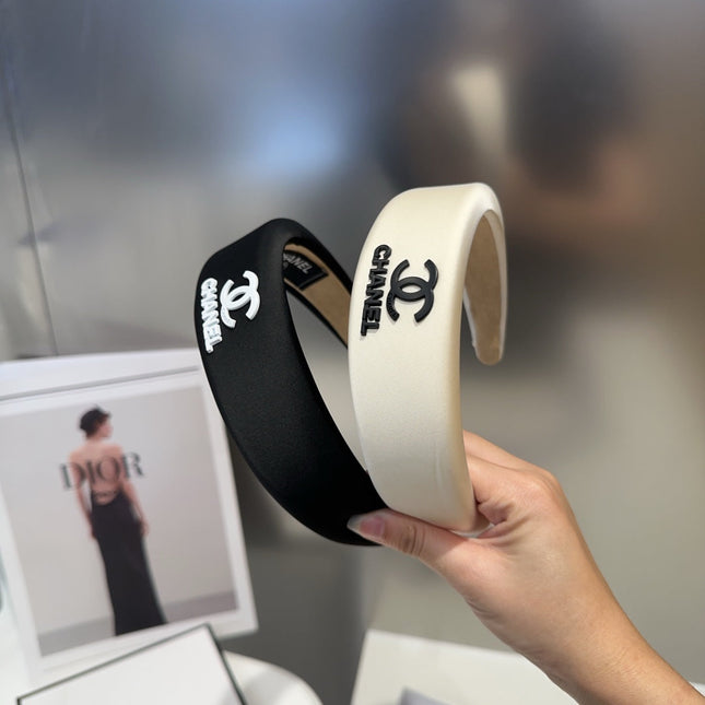 WHITE FABRIC HAIRBAND 418941