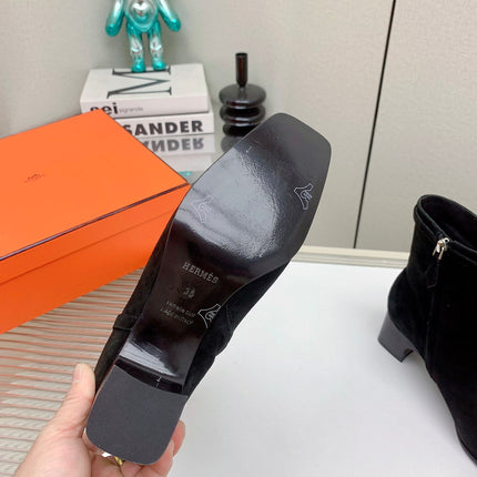 WOMEN'S NEO ANKLE BOOT IN BLACK SUEDE