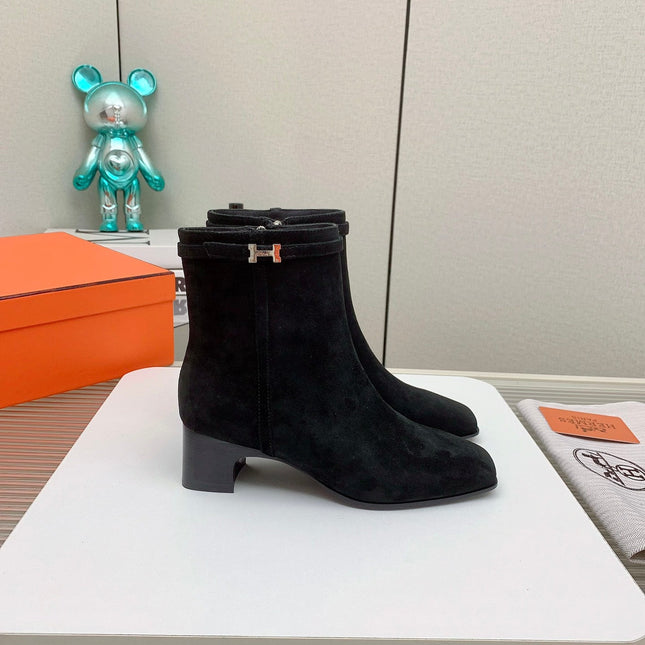 WOMEN'S NEO ANKLE BOOT IN BLACK SUEDE