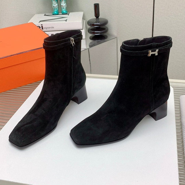 WOMEN'S NEO ANKLE BOOT IN BLACK SUEDE
