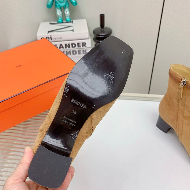 WOMEN'S NEO ANKLE BOOT IN PEANUT BROWN SUEDE