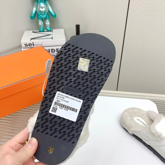 SLIP-ON MULE IN WHITE CALFSKIN AND SHEARLING LINING