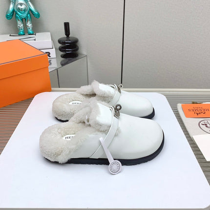 SLIP-ON MULE IN WHITE CALFSKIN AND SHEARLING LINING