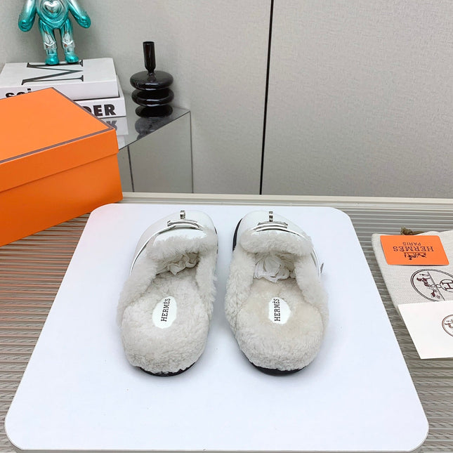 SLIP-ON MULE IN WHITE CALFSKIN AND SHEARLING LINING
