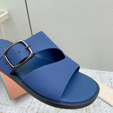 SANDALS IN CLASSIC BLUE CALFSKIN