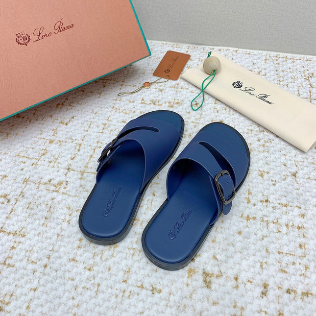 SANDALS IN CLASSIC BLUE CALFSKIN