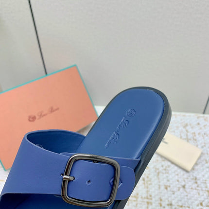 SANDALS IN CLASSIC BLUE CALFSKIN