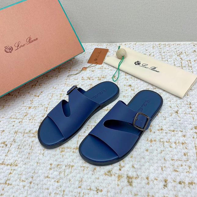 SANDALS IN CLASSIC BLUE CALFSKIN