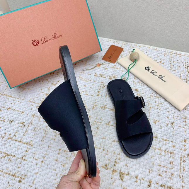 SANDALS IN BLACK CALFSKIN