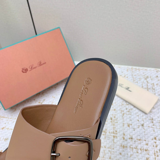 SANDALS IN LIGHT BROWN CALFSKIN