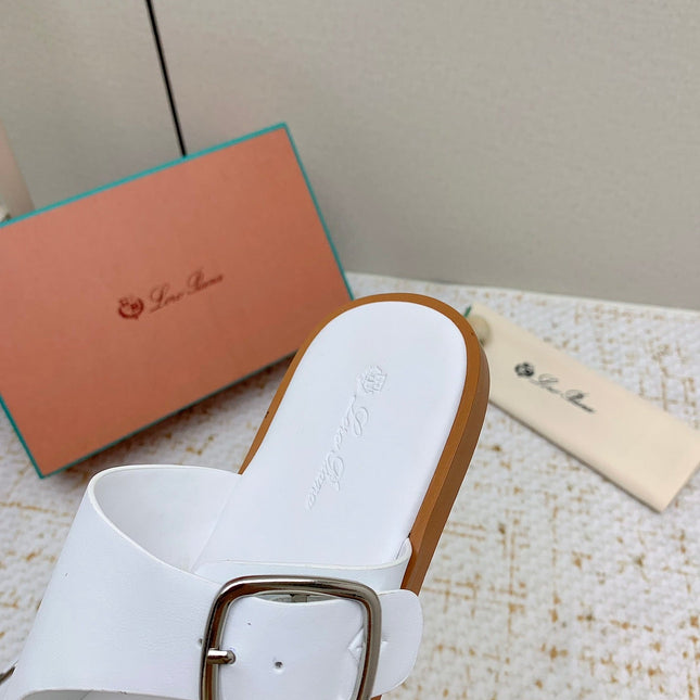 SANDALS IN WHITE CALFSKIN