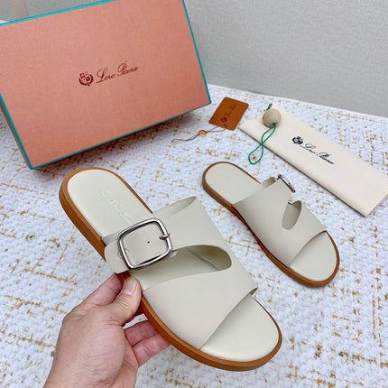 SANDALS IN CREAM WHITE CALFSKIN
