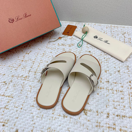 SANDALS IN CREAM WHITE CALFSKIN