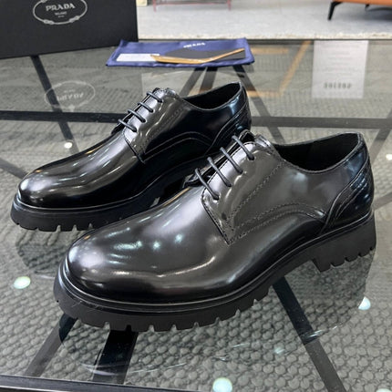 PRA LACE-UP SHOES IN GLOSSY BLACK CALFSKIN