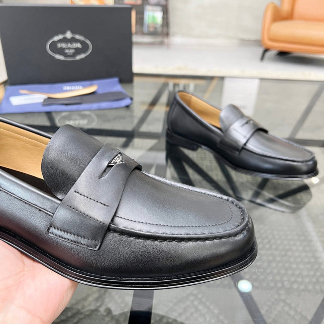 PRA LOAFER IN BLACK CALFSKIN