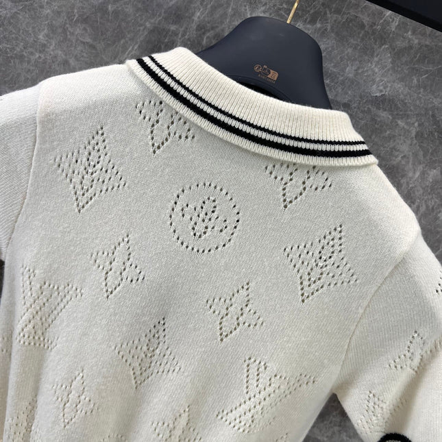 LV 25 White Monogram Wool