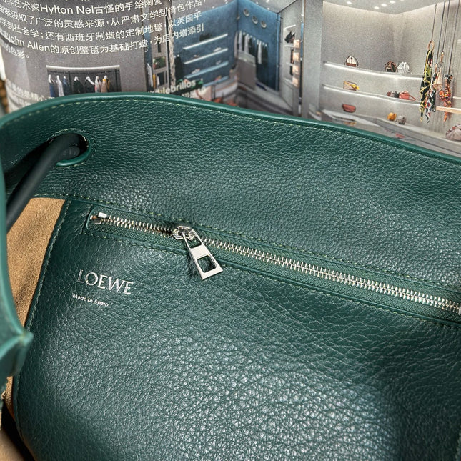 PEBBLE HOBO 40 IN GREEN FOREST SUPPLE GRAINED CALFSKIN