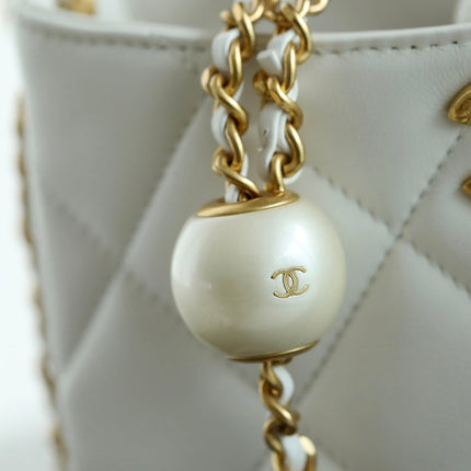CHANEL 25S HOBO BAG 19.5 CM IN WHITE CALFSKIN WITH GOLD HARDWARE