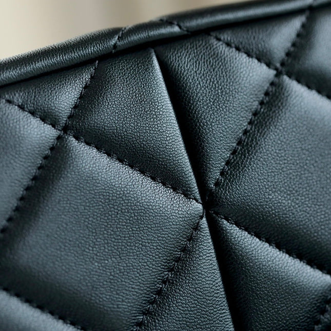 CHANEL 25S HOBO BAG 19.5 CM IN BLACK CALFSKIN WITH GOLD HARDWARE