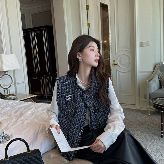 CHANEL 25S ROUND NECK TWEED VEST STYLE 151