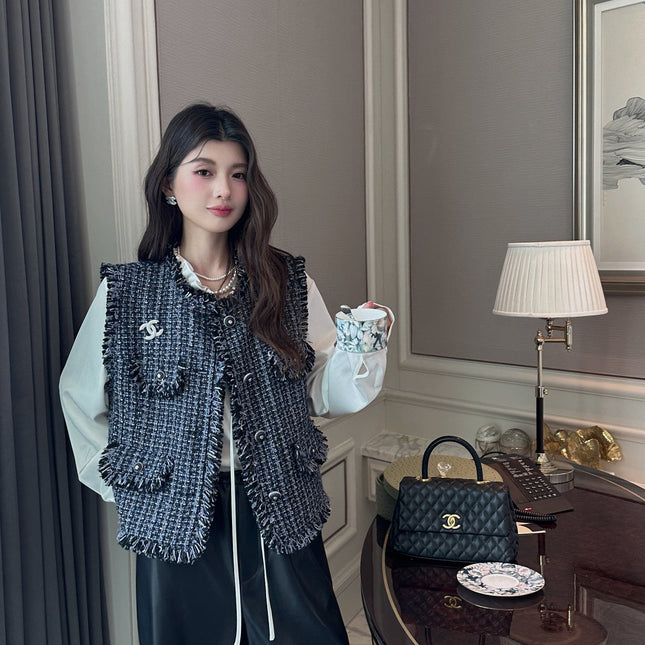 CHANEL 25S ROUND NECK TWEED VEST STYLE 151