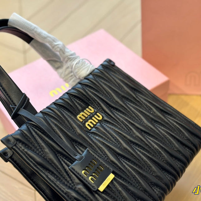 HOBO 24 BAG IN BLACK LAMBSKIN