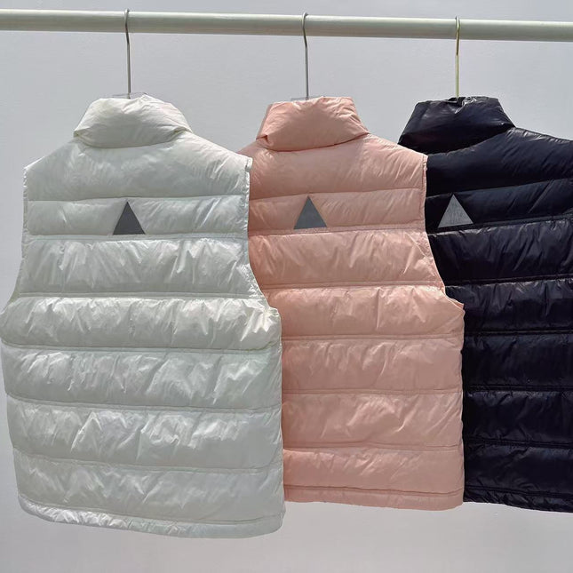 MONCLER 25S DOWN VEST IN BLACK 032