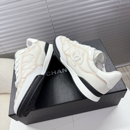 CHANEL 25S TRAINERS WHITE AND LIGHT CORAL IN CALFSKIN