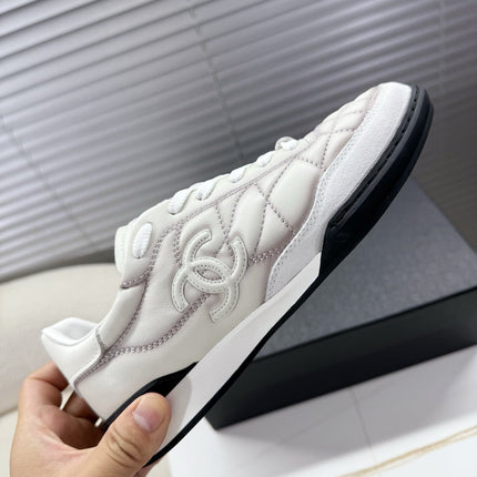 CHANEL 25S TRAINERS WHITE AND LIGHT GRAY IN CALFSKIN