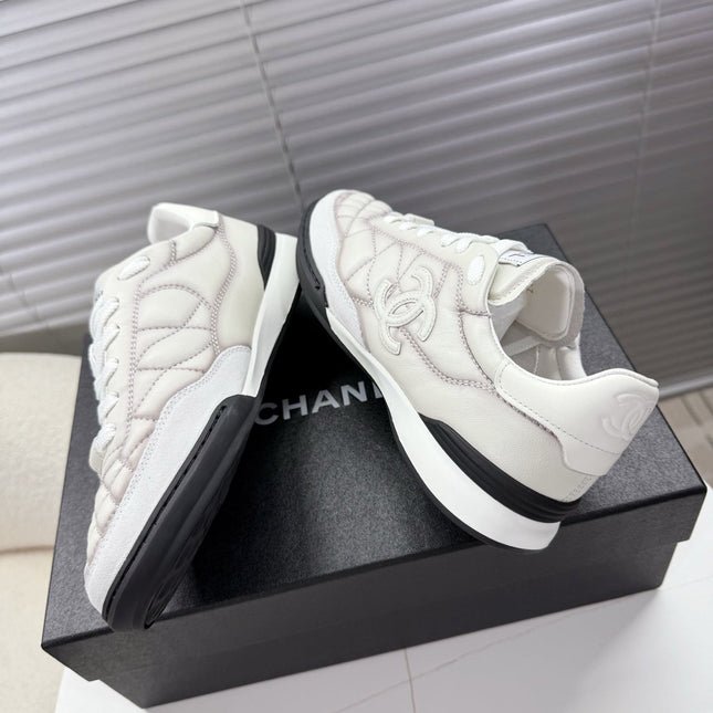 CHANEL 25S TRAINERS WHITE AND LIGHT GRAY IN CALFSKIN