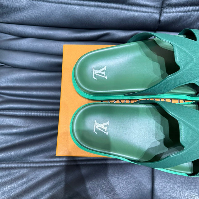 LV OASIS MULE IN SEA GREEN CALFSKIN